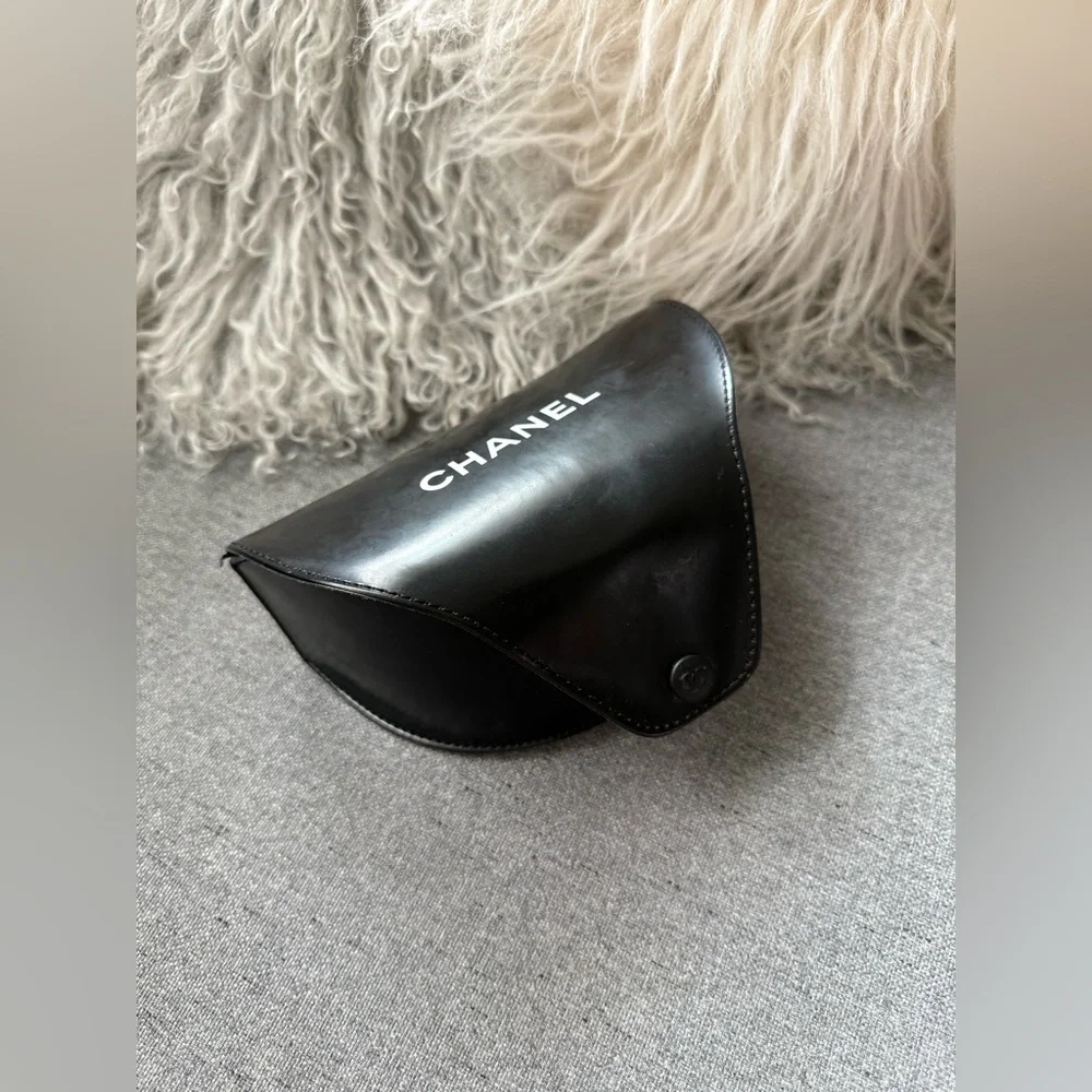 Chanel Vintage Classic Brown Sunglasses - Picture 11 of 11